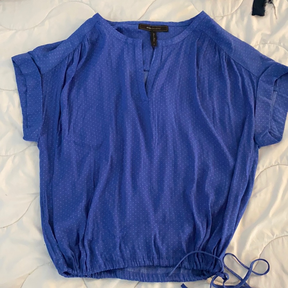 Beautiful casual Top for work or for a regular day.